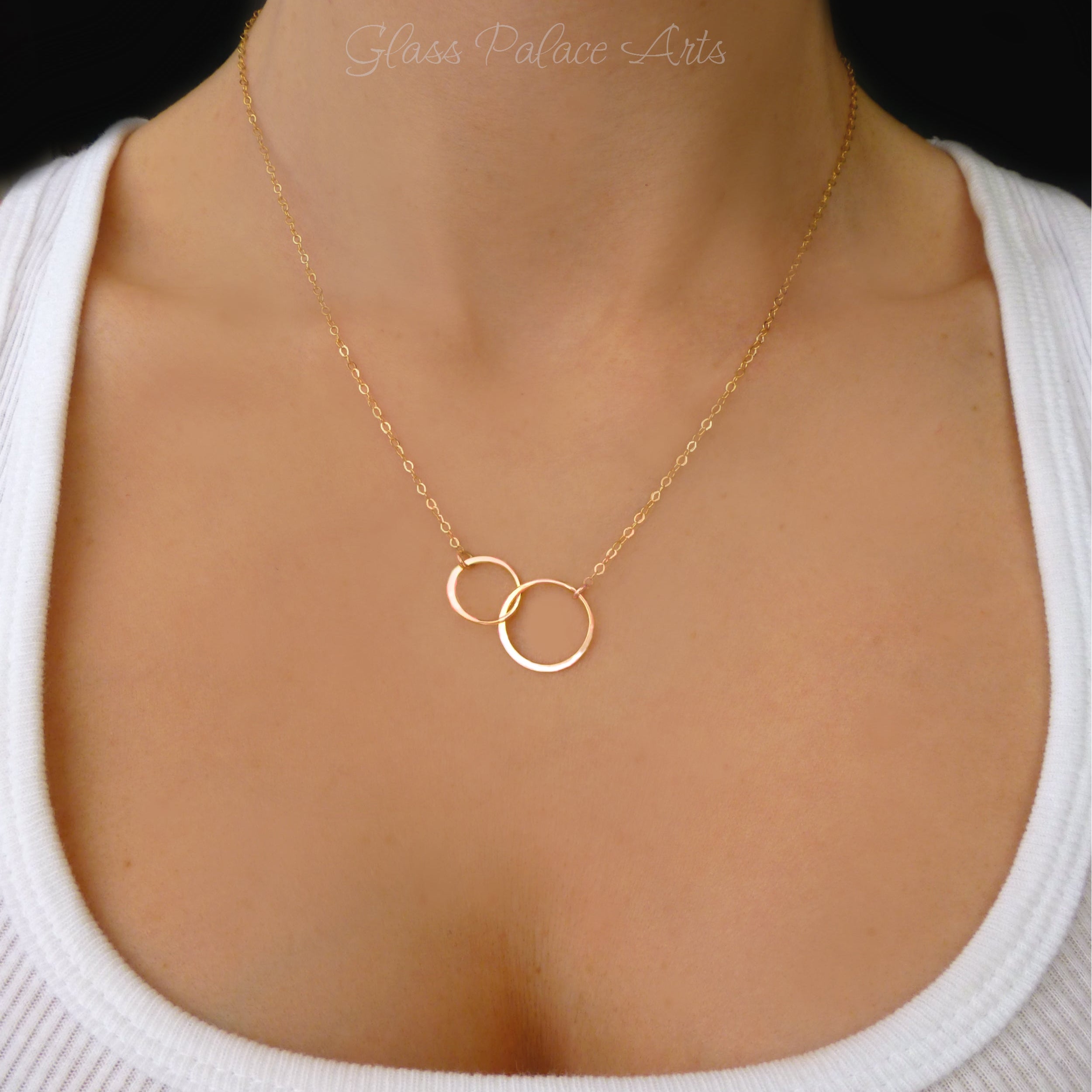 Interlocking Circle Infinity Necklace On Mom And Baby Message Card