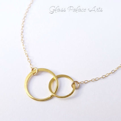 Interlocking Circle Infinity Necklace For Mom With Message Card